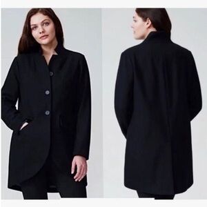 Universal Standard Beas Wool Coat in Black